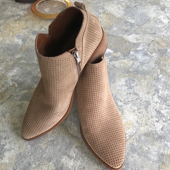 *SOLD* Franco Sarto Ankle Boots, Tan, Size 10 - Picture 2 of 8